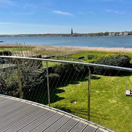 Apartment Lichtdurchflutete Ferienwohnung Mit Direktem Schleiblick *